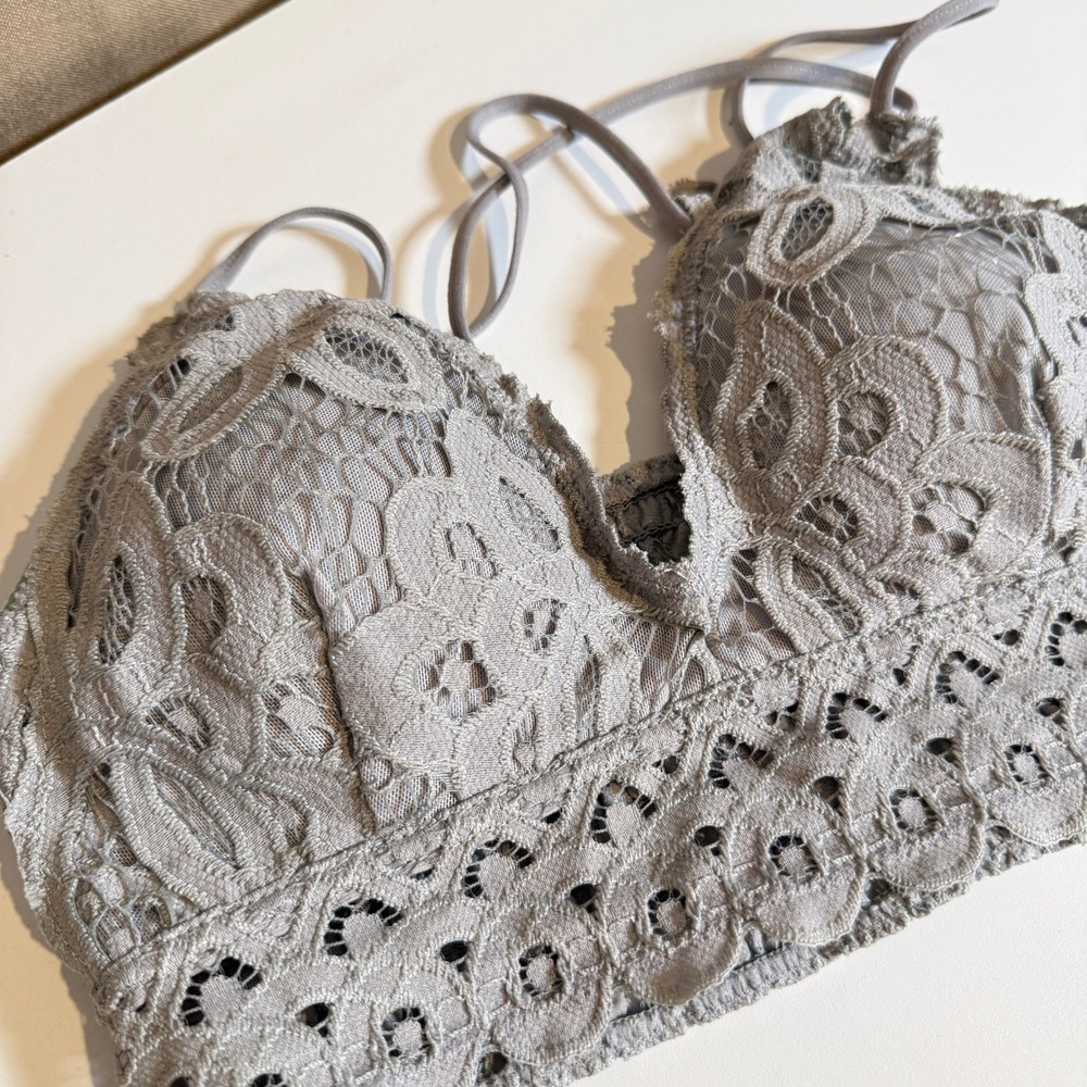 Grey‎ Floral Lace Bralette Double Strap Smocked Back V-Neck Crop Top Small